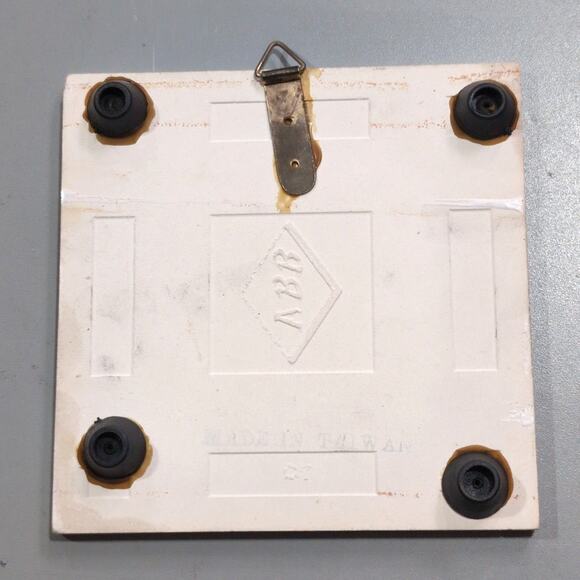 VTG Marge Levine Collectible Art Tile Cat Bird Fish Mouse Friend Ship Signed 4X4 - Picture 3 of 5